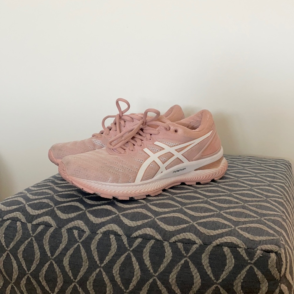 Soft pink Gel nimbus 22 ASICS